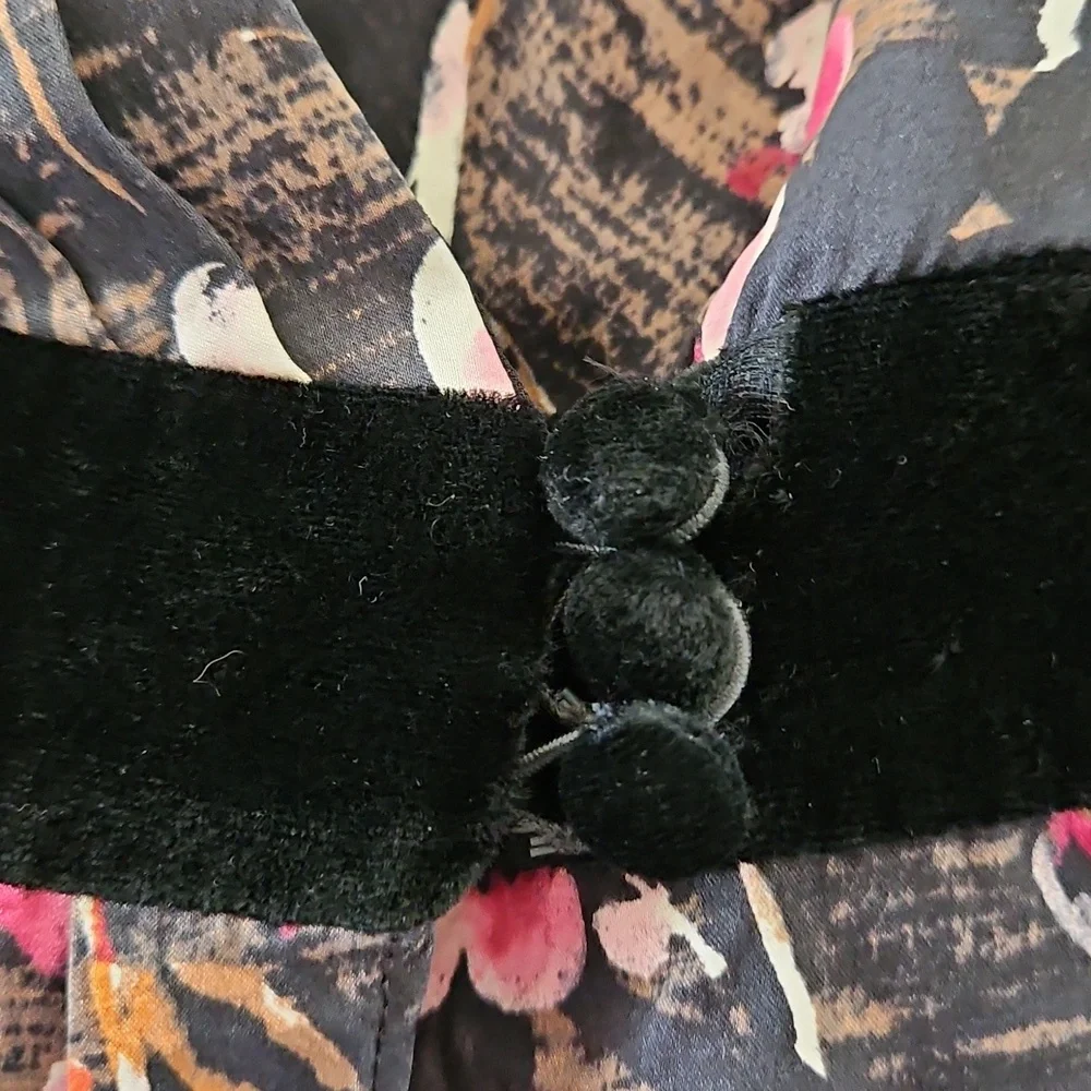 Ann Taylor Silk Wrap Floral Blouse Velvet Y2K‎ Fairy Whimsigoth Size 4